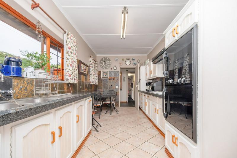 4 Bedroom Property for Sale in Wilro Park Gauteng