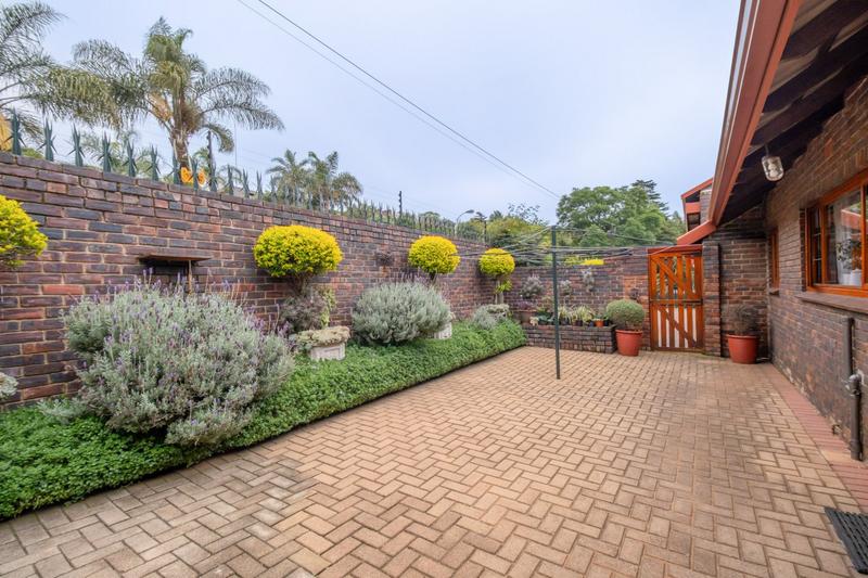 4 Bedroom Property for Sale in Wilro Park Gauteng