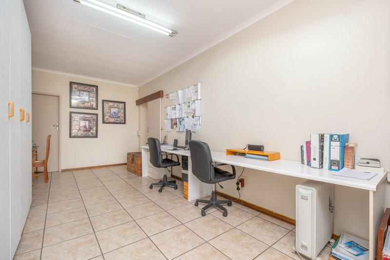 4 Bedroom Property for Sale in Wilro Park Gauteng