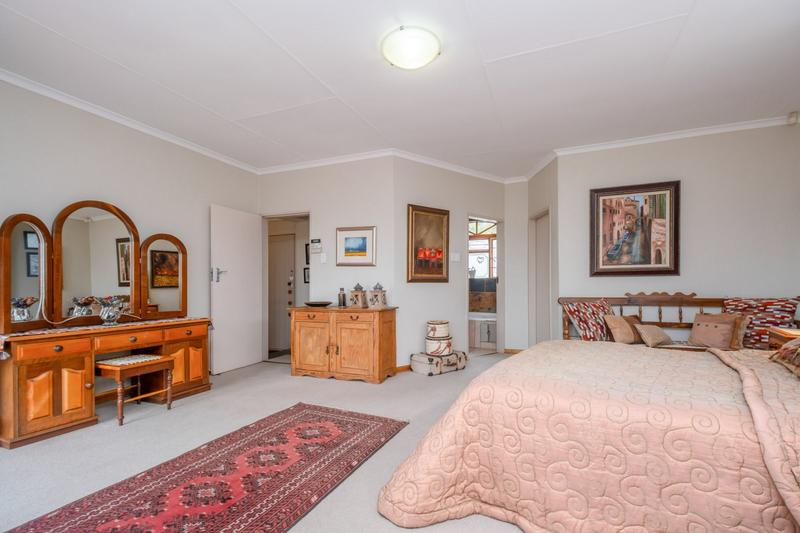4 Bedroom Property for Sale in Wilro Park Gauteng