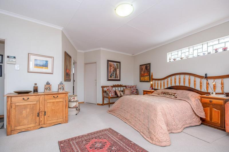 4 Bedroom Property for Sale in Wilro Park Gauteng