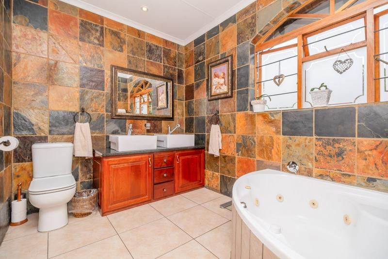 4 Bedroom Property for Sale in Wilro Park Gauteng