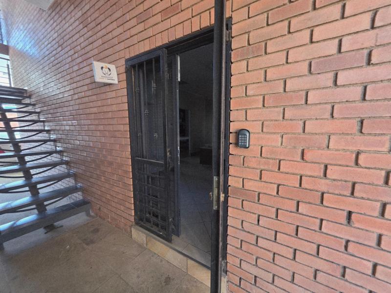 Commercial Property for Sale in Die Hoewes Gauteng