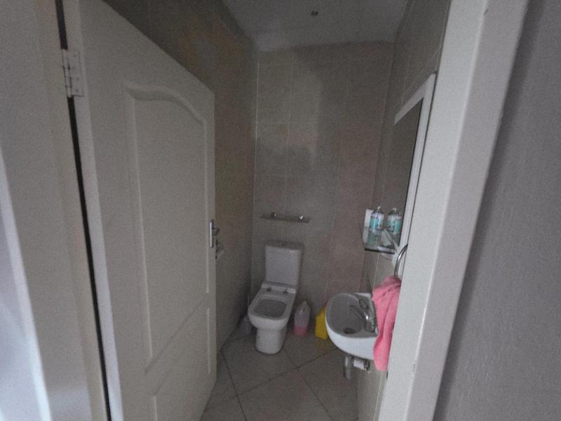Commercial Property for Sale in Die Hoewes Gauteng