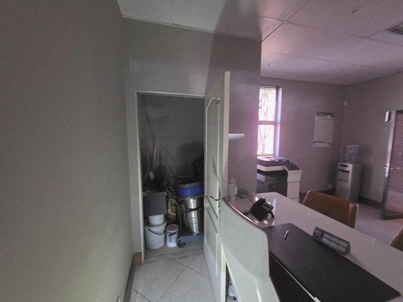 Commercial Property for Sale in Die Hoewes Gauteng