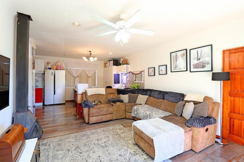 2 Bedroom Property for Sale in Roodekrans Gauteng