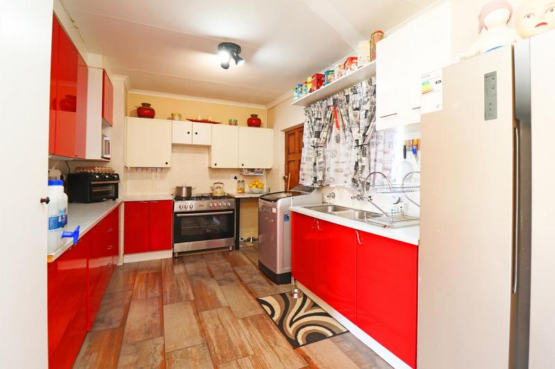 2 Bedroom Property for Sale in Roodekrans Gauteng