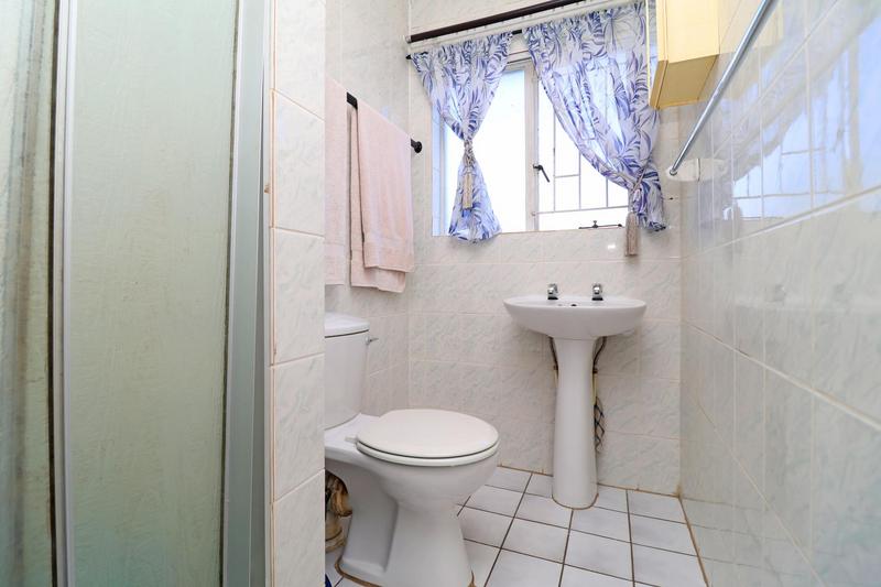 2 Bedroom Property for Sale in Roodekrans Gauteng
