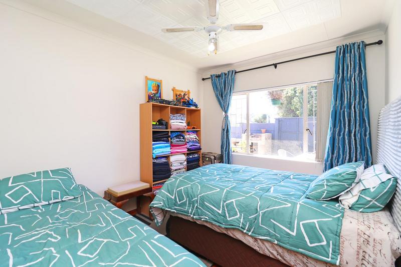 2 Bedroom Property for Sale in Roodekrans Gauteng