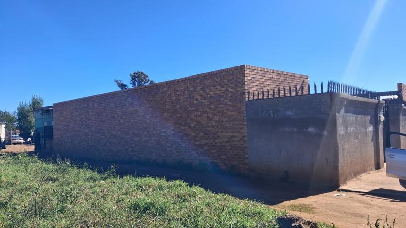8 Bedroom Property for Sale in Buhle Park Gauteng