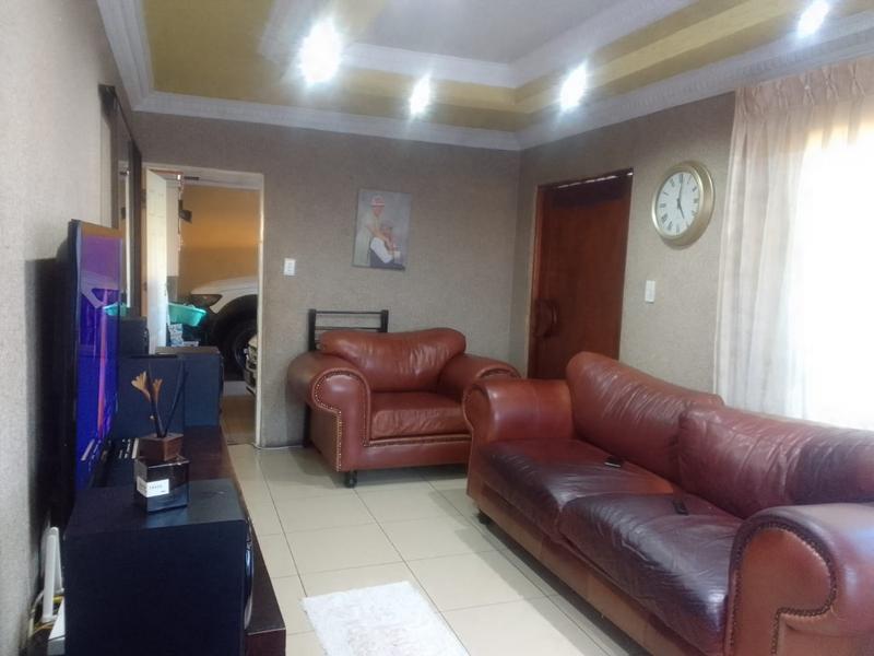3 Bedroom Property for Sale in Windmill Park Gauteng