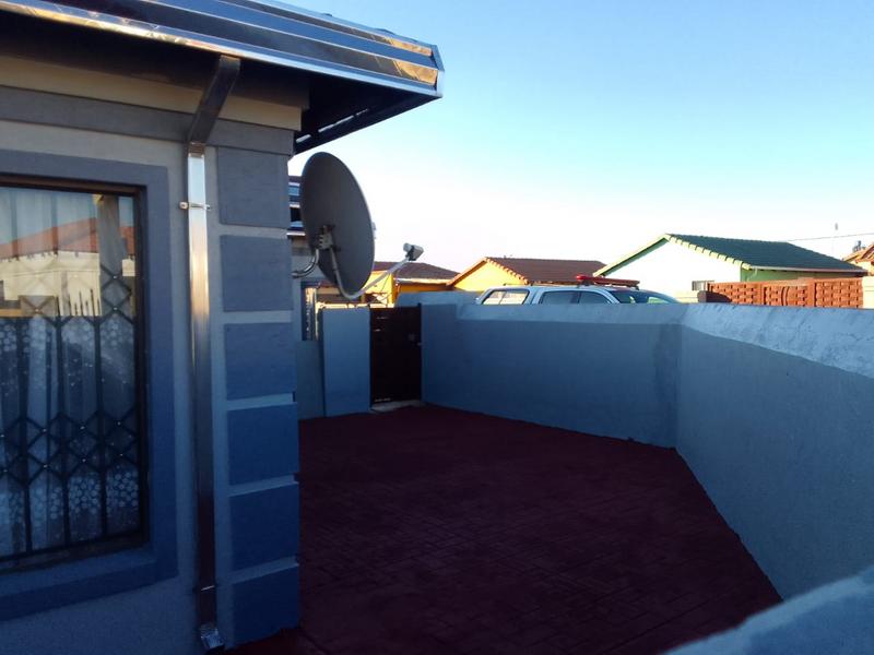 3 Bedroom Property for Sale in Windmill Park Gauteng