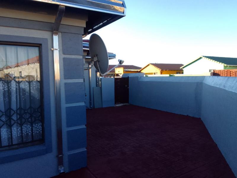 3 Bedroom Property for Sale in Windmill Park Gauteng