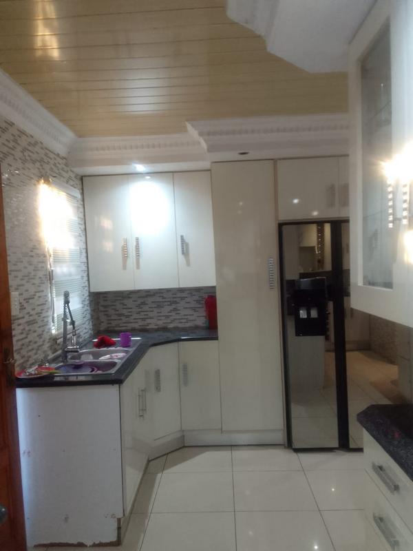 3 Bedroom Property for Sale in Windmill Park Gauteng