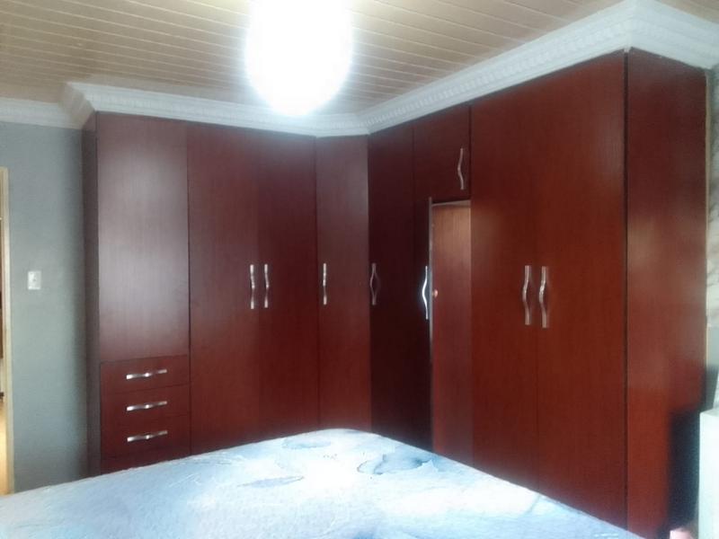 3 Bedroom Property for Sale in Windmill Park Gauteng