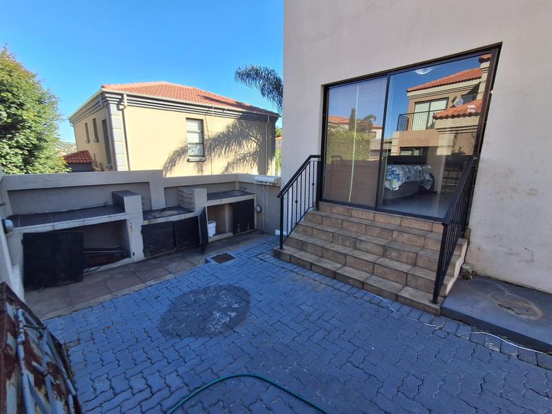 4 Bedroom Property for Sale in Bassonia Gauteng