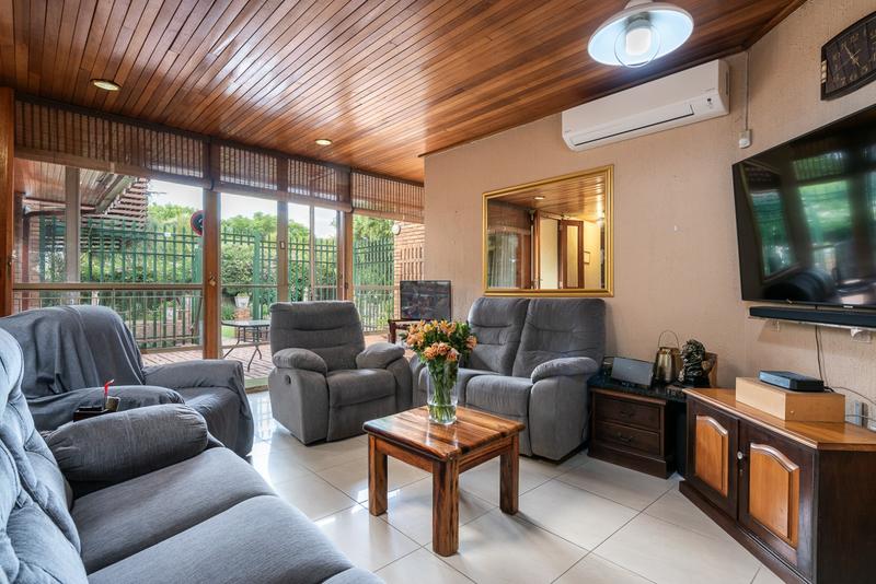 4 Bedroom Property for Sale in Mondeor Gauteng