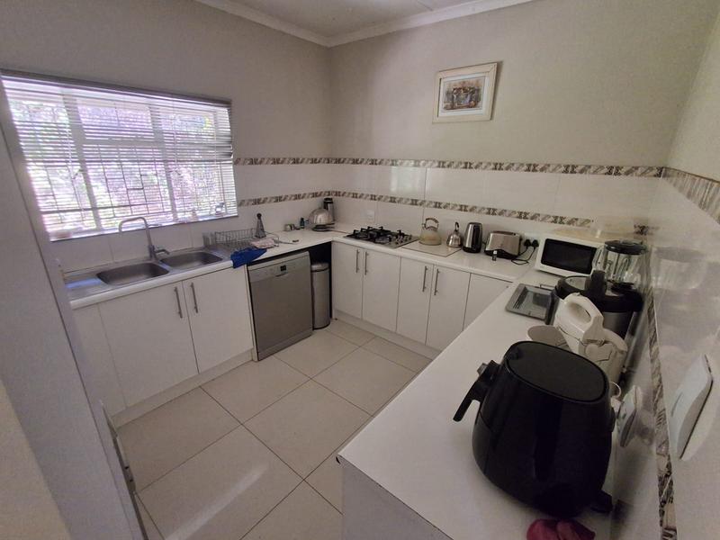 3 Bedroom Property for Sale in Mondeor Gauteng