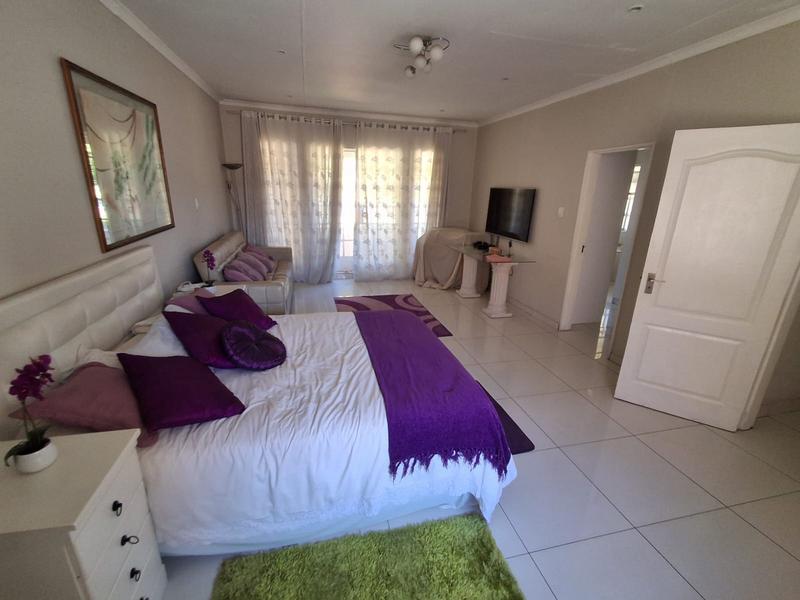 3 Bedroom Property for Sale in Mondeor Gauteng