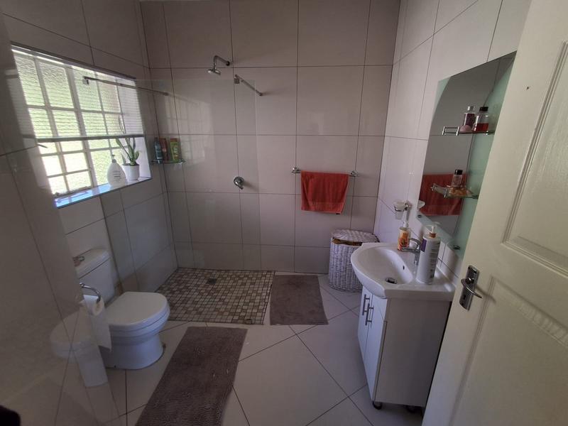 3 Bedroom Property for Sale in Mondeor Gauteng