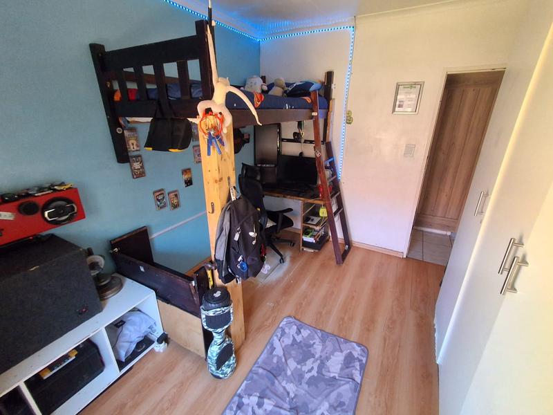 3 Bedroom Property for Sale in Mondeor Gauteng
