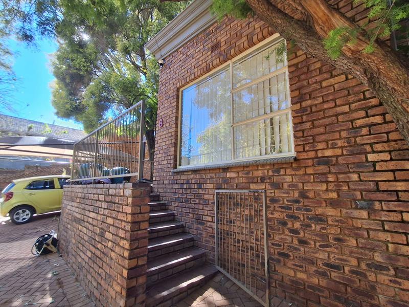 3 Bedroom Property for Sale in Mulbarton Gauteng