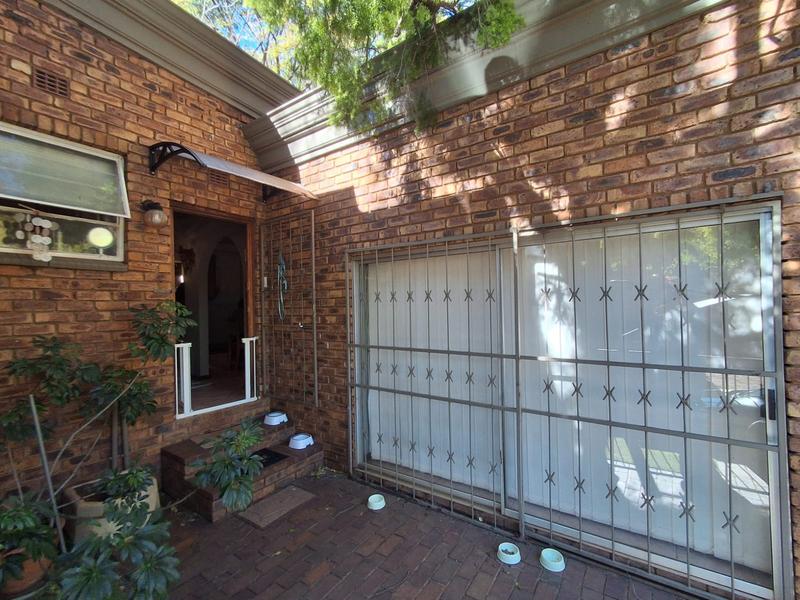 3 Bedroom Property for Sale in Mulbarton Gauteng