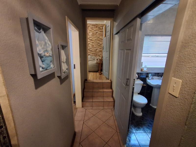 3 Bedroom Property for Sale in Mulbarton Gauteng