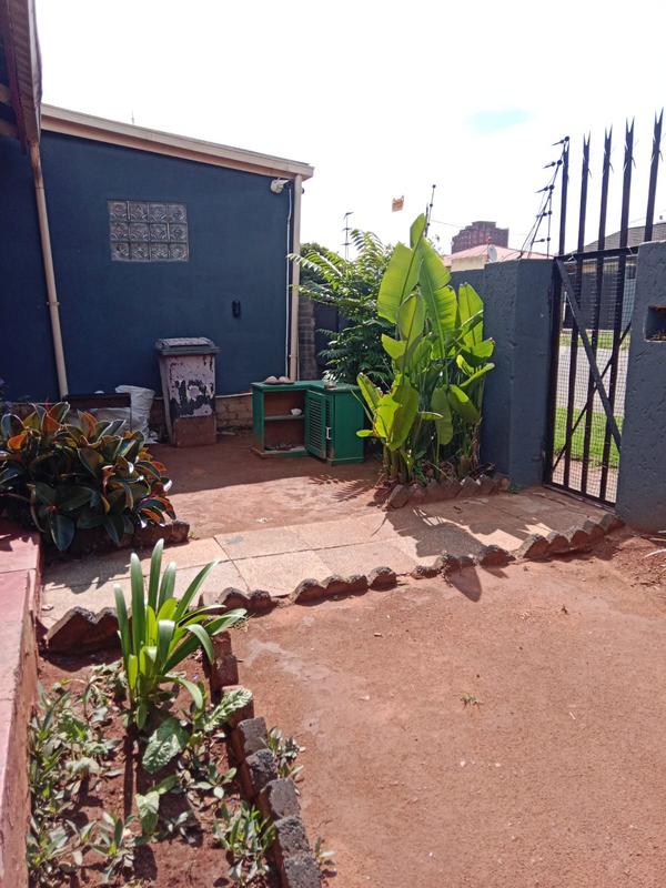 1 Bedroom Property for Sale in Vrededorp Gauteng