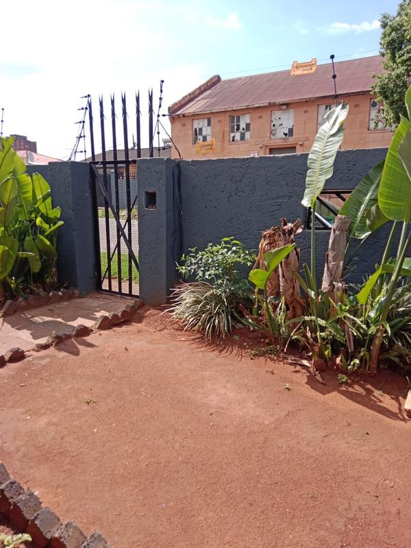 1 Bedroom Property for Sale in Vrededorp Gauteng