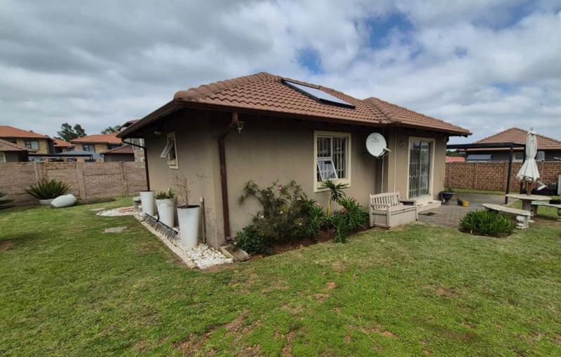 2 Bedroom Property for Sale in Cloverdene Gauteng