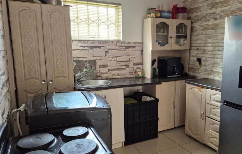 2 Bedroom Property for Sale in Cloverdene Gauteng
