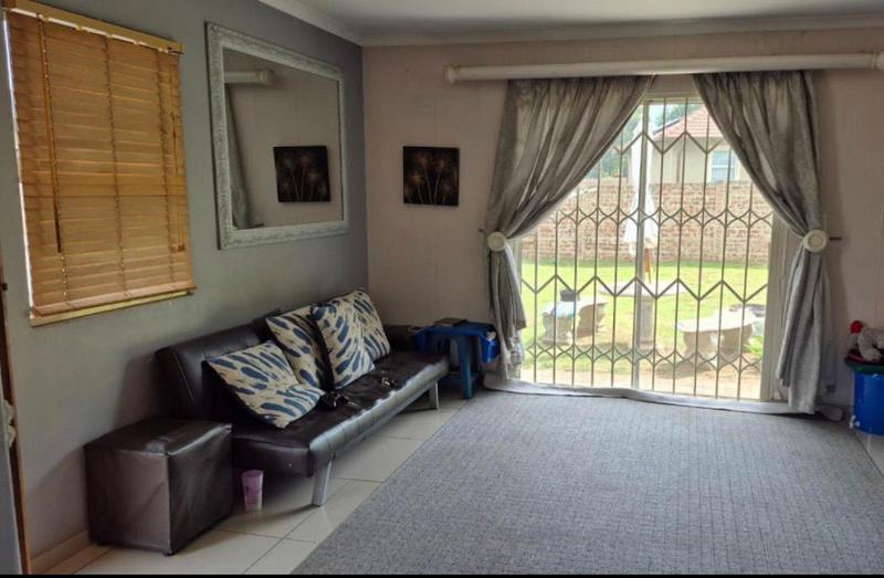 2 Bedroom Property for Sale in Cloverdene Gauteng