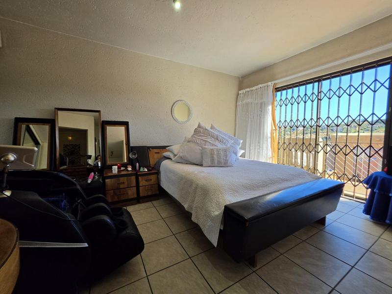 4 Bedroom Property for Sale in Bassonia Gauteng