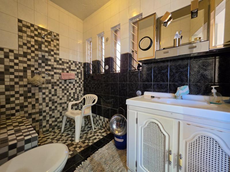4 Bedroom Property for Sale in Bassonia Gauteng