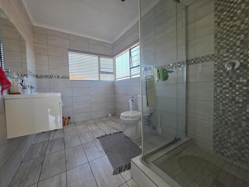 4 Bedroom Property for Sale in Bassonia Rock Gauteng