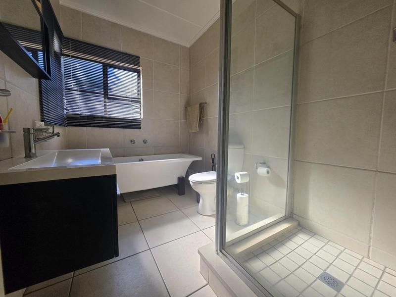 2 Bedroom Property for Sale in Glenvista Gauteng