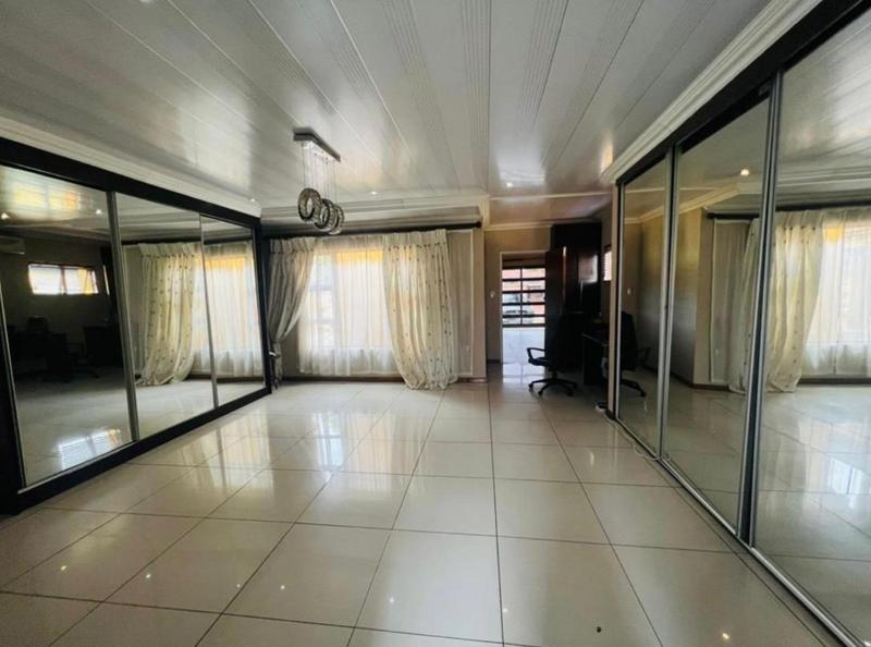 3 Bedroom Property for Sale in The Orchards Gauteng