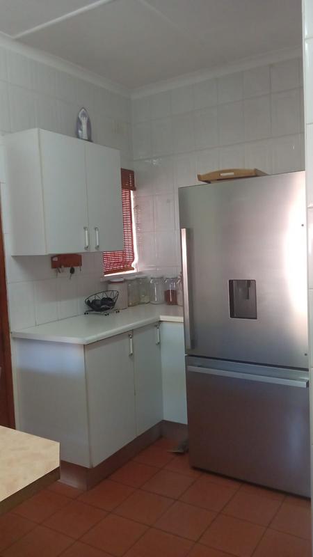 To Let 3 Bedroom Property for Rent in Florida Lake Gauteng