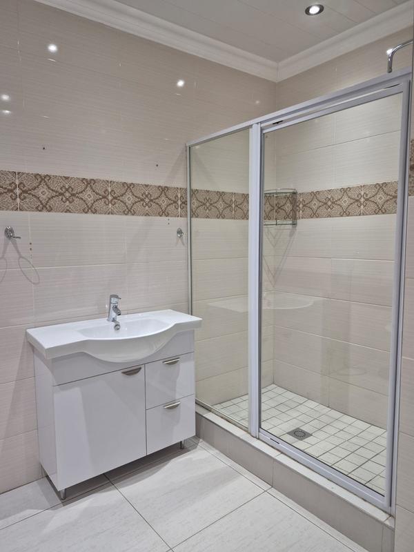 To Let 3 Bedroom Property for Rent in Eldoglen Gauteng