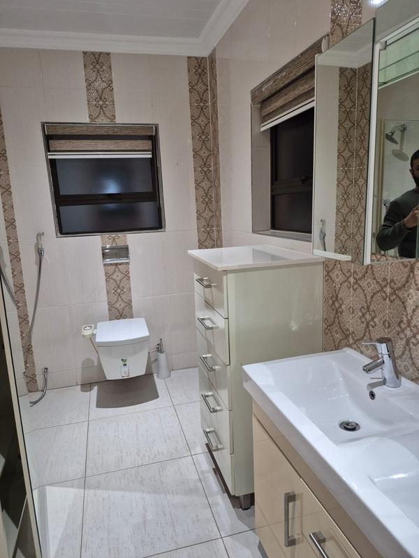 To Let 3 Bedroom Property for Rent in Eldoglen Gauteng