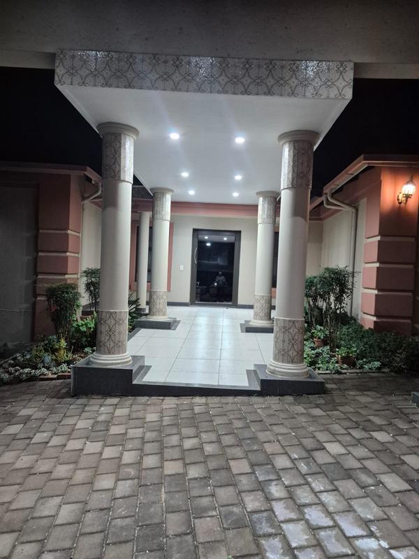 To Let 3 Bedroom Property for Rent in Eldoglen Gauteng