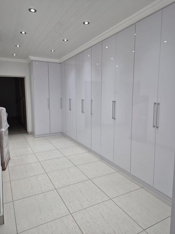 To Let 3 Bedroom Property for Rent in Eldoglen Gauteng