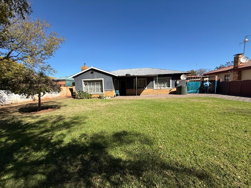 3 Bedroom Property for Sale in Vanderbijlpark CW 5 Gauteng