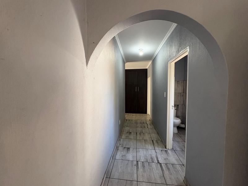5 Bedroom Property for Sale in President Park Gauteng