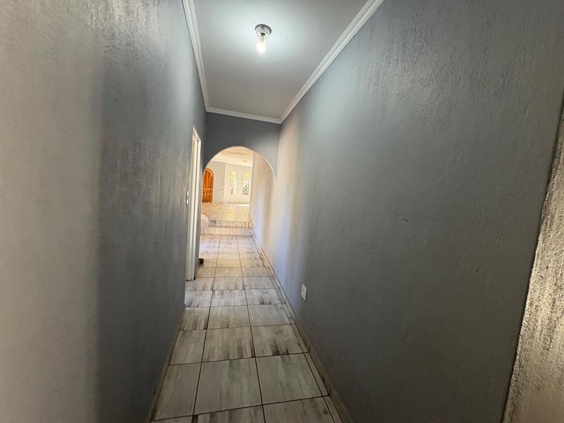 5 Bedroom Property for Sale in President Park Gauteng