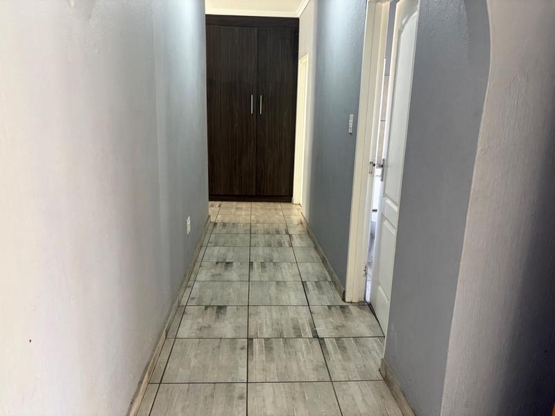 5 Bedroom Property for Sale in President Park Gauteng