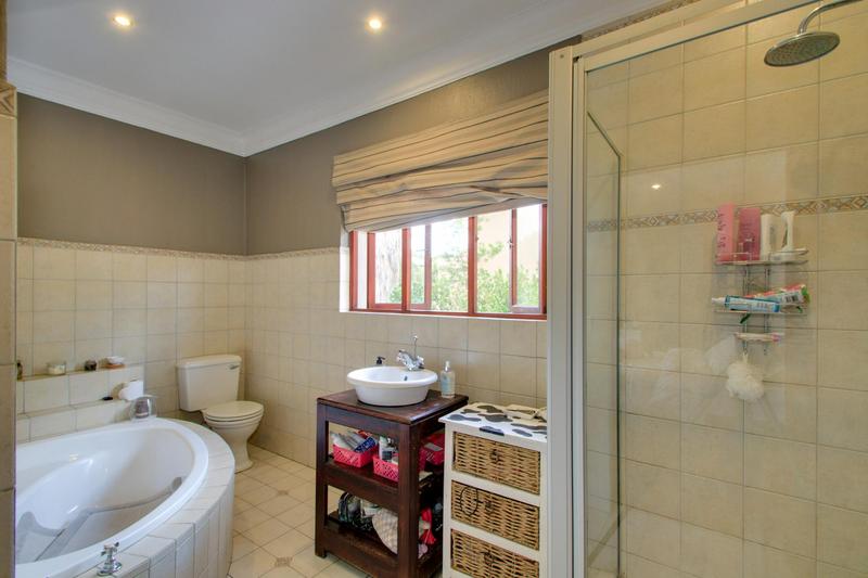 To Let 5 Bedroom Property for Rent in Dainfern Golf Estate Gauteng