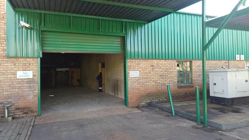 To Let Commercial Property for Rent in Rooihuiskraal Gauteng
