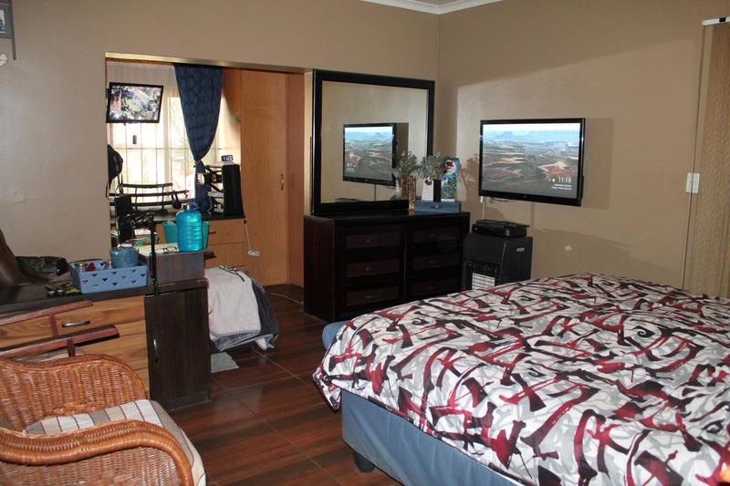 3 Bedroom Property for Sale in Edenvale Central Gauteng